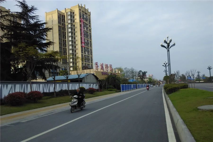 小区相关图