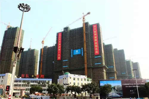 世茂摩天城实景图工程进度（2015-3-18）
