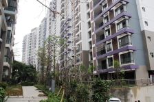 碧园南城故事4房2厅精装72万