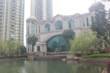 滨江金融,交通方便,环境好,楼层好,方便看房