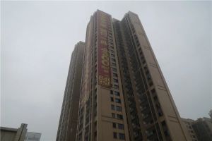 急售!三房两厅自住装修,保养好,拎包入住。