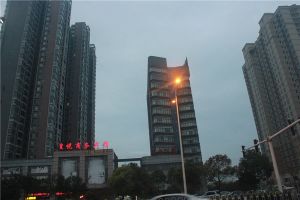 世家水木华麓3室2厅南北