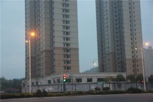满五唯一,地铁50米!清水毛坯,诚心出售!