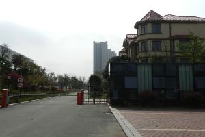 观龙湖4室3厅南