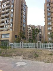 环境好,物业好,户型正气,居住舒适。交通遍利