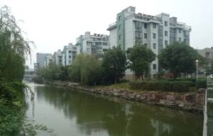 江南乐章5楼带阁楼空房看房方便