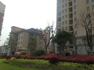 大唐世纪豪庭3室2厅南北