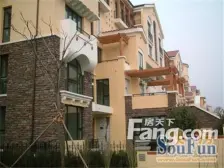 下叠带南北院子,地下一层,地上两层,五室两厅四卫,送买断车位