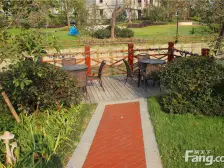 胥江湾洋房底复 一楼带大院子 装修自住 诚心出售 价格可议