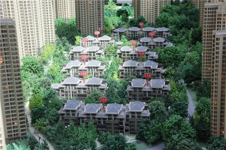 西安小区 经开小区 市行政中心小区 白桦林间 白桦林间相册 > 当前