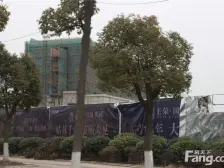 临湖法式联排边户大花园 清水毛坯 业主诚售看房随时