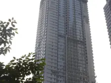 解放碑日月光高层朝南看江全落地窗一室一厅