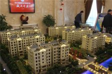 军山脚下,金水湾鑫园144平,一楼带大院子,价格可议