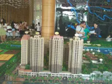 业主诚心出售,房子简装,户型方正,全明户型