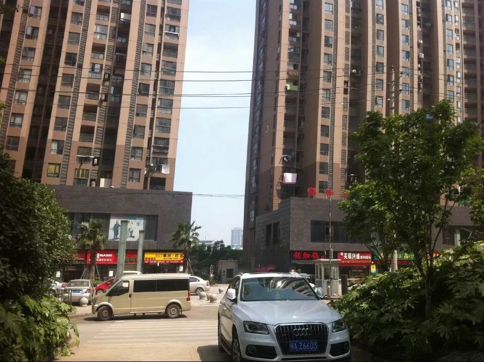 小区相关图