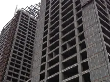 近地铁口1室1卫朝南北,全新毛坯房带落地阳台户型方正