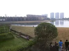 照母山 和记黄埔玥湖园二期三房126万