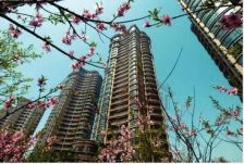 户型格局方正,阳台较大,视野宽阔,配套齐全