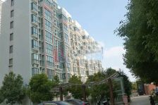 此房是电梯房,通透户型,视野宽阔,采光充足