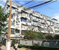 闸北公园+边套一室户+采光视野好+近地铁1/8号线