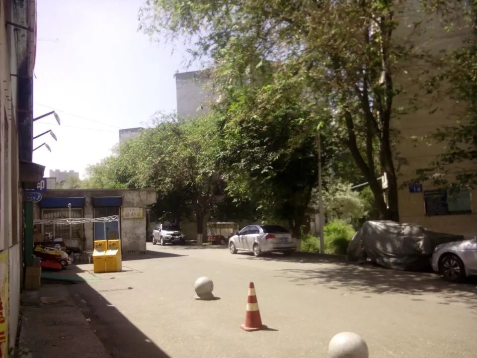小区相关图