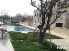 盛泽湖边中赫玫瑰园次顶楼纯毛坯三房两厅出售