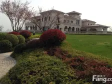 房子是毛坯的,高层,可看湖景,大家有客户推推