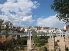 带前后小院 精装修通透大四居 电梯洋房