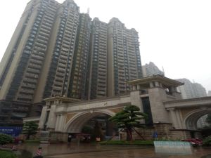 次新品质小区 满五唯一自住装修 带暖气 采光好