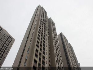 2015年次新小区地铁口人车分流满五年唯一通透板楼