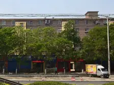 此房满三,能贷款东西朝向,中间楼层,可以直接入住