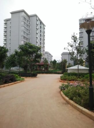 昆重小区实景图