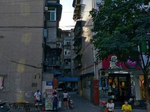 塑料十二厂家属院1室1厅西北
