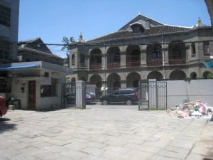 友竹巷友竹花园南北通透,采光好装修好,环镜优美近地铁视野好,诚心出售