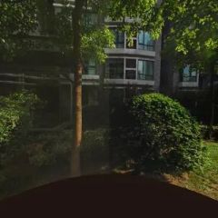 户型端正,采光很好,交通便利。