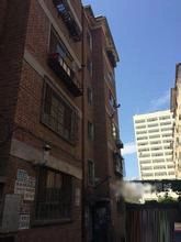 �ز���˾����¥