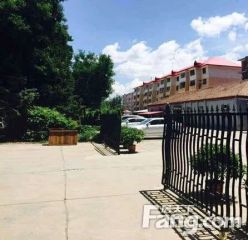 大学路呼伦 3楼3居 采光好 五年外空户可贷 交通便利