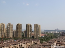 观音桥 嘉凯城北麓官邸八房1600万