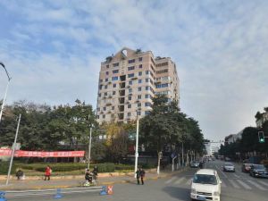 新街34号3室2厅东