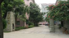 现代银河园5室2厅东南