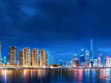 小区新上全南全明户型,房东诚心出售,看房方便,中区视野好