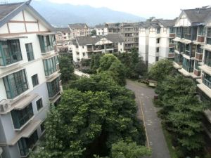 翠苑(都江堰)3室1厅东南