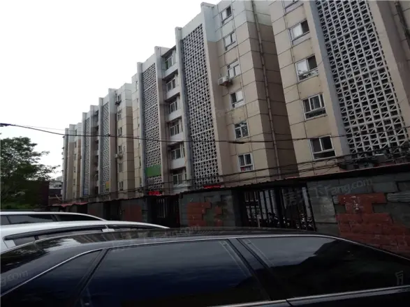 12中学宿舍实景图