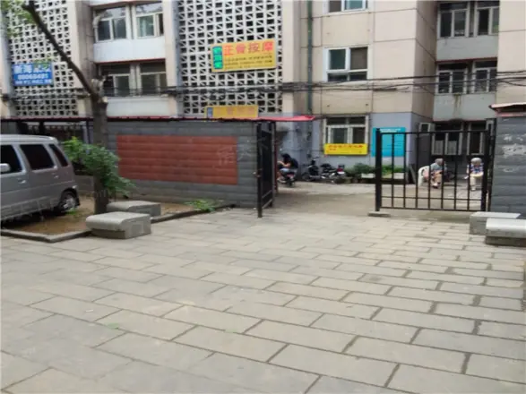 12中学宿舍实景图