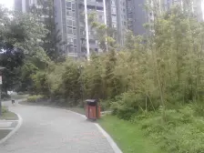 建宇爱上住家三房出售。看房方便。楼下就是永辉