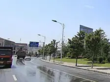 满5年,纯毛坯 自由装修 房东诚心出售,看房有钥匙