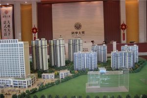 新城区成吉思汗大街精装修国标三居室带车位