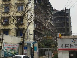 华油路51号2室2厅东南