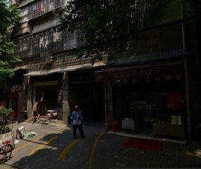 潮宗街社区4室0厅南