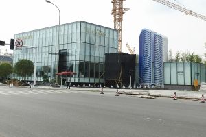 地铁口梅溪湖前排湖景毛坯次新四房好楼层